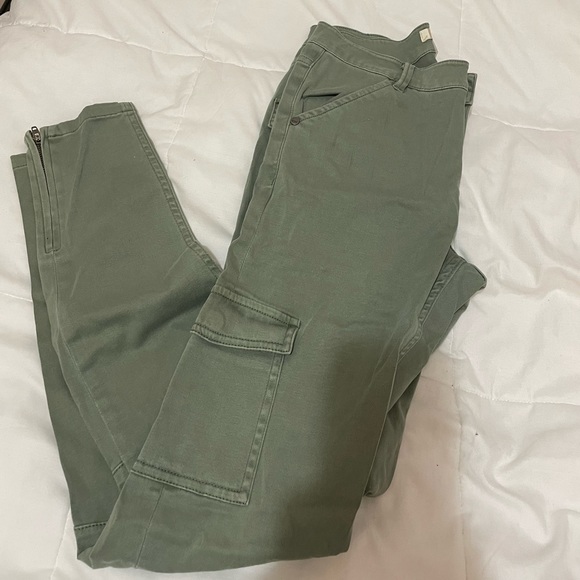 SAGE GREEN ROXY PANTS - Picture 3 of 4